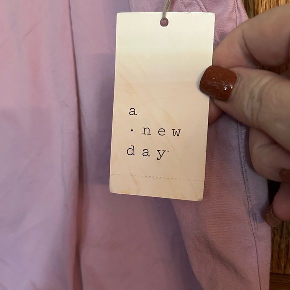 A New Day Shorts Pleated Size XXL Stretch Lavender with Cuff NWT - Picture 4 of 5